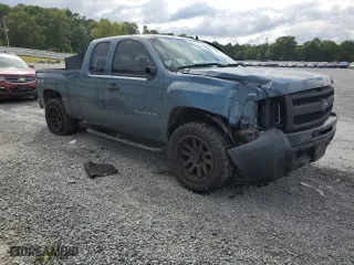 2009 Chevrolet Silverado 1500 Work Truck with VIN 1GCEK19C19Z285528, listed as a Copart auction lot 70892354 with 173,964 mi miles and Salvage Title. Bid and sale history available at carsss.com. Image 4.