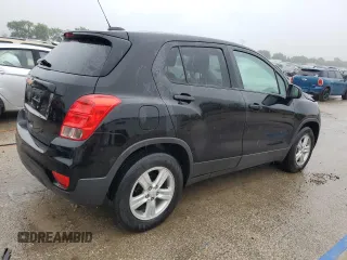 2020 Chevrolet Trax LS z VIN 3GNCJKSB8LL296338, wystawiony jako Copart lot #59176485 z przebiegiem 75 065 mil mil oraz Szkoda całkowita • Salvage title. Historia ofert i sprzedaży dostępna na DreamBid. Obrazek 3.
