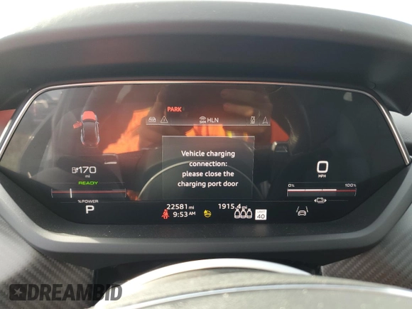 2022 Audi RS e-tron GT z VIN WAUBHBFW4N7901781, wystawiony jako Copart lot #75124364 z przebiegiem 22 581 mil mil oraz Nie do naprawy. Historia ofert i sprzedaży dostępna na DreamBid. Obrazek 9.