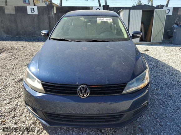 2011 Volkswagen Jetta Sedan SE PZEV with VIN 3VWDZ7AJ0BM016915, listed as a Copart auction lot 47321695 with 165,074 mi miles and Clean Title. Bid and sale history available at carsss.com. Image 5.