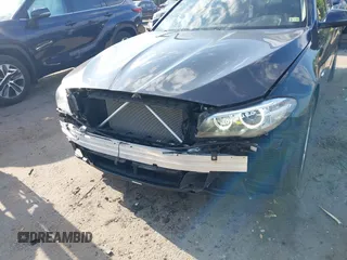 2014 BMW 5 Series 528i xDrive z VIN WBA5A7C50ED612098, wystawiony jako IAAI lot #42568775 z przebiegiem 31 475 mil mil oraz . Historia ofert i sprzedaży dostępna na DreamBid. Obrazek 6.
