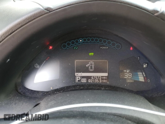2015 Nissan LEAF S z VIN 1N4AZ0CP2FC326818, wystawiony jako Copart lot #56749725 z przebiegiem 67 572 mil mil oraz Czysty tytuł • Clean title. Historia ofert i sprzedaży dostępna na DreamBid. Obrazek 9.