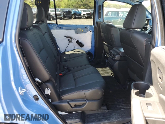 2024 Honda Passport TrailSport with VIN 5FNYF8H6XRB008887, listed as a Copart auction lot 56311425 with 18,627 mi miles and Salvage title. Bid and sale history available at DreamBid. Image 10.
