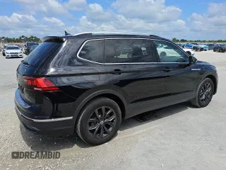 2024 Volkswagen Tiguan SE with VIN 3VVNB7AXXRM074896, listed as a Copart auction lot 52645015 with 13,872 mi miles and Clean title. Bid and sale history available at DreamBid. Image 3.