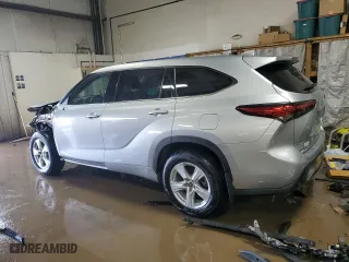 2021 Toyota Highlander L with VIN 5TDBZRBH6MS523435, listed as a Copart auction lot 50786615 with 44,192 mi miles and Salvage Title. Bid and sale history available at carsss.com. Image 2.