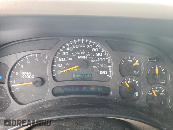 2004 Chevrolet Avalanche with VIN 3GNEC12T84G246572, listed as a Copart auction lot 51766735 with 352,309 mi miles and Salvage Title. Bid and sale history available at carsss.com. Image 9.