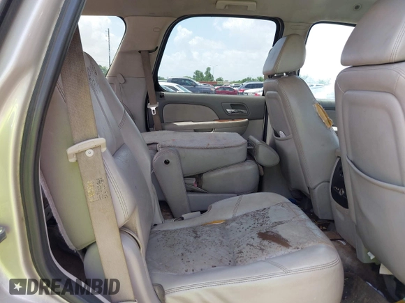 2007 GMC Yukon SLT z VIN 1GKFC13J17R129970, wystawiony jako IAAI lot #42557856 z przebiegiem 254 813 mil mil oraz . Historia ofert i sprzedaży dostępna na DreamBid. Obrazek 8.
