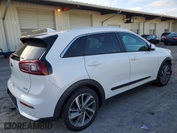 2019 Kia Niro Touring with VIN KNDCE3LC3K5303186, listed as a Copart auction lot 83023374 with 0 mi miles and Salvage Title. Bid and sale history available at carsss.com. Image 3.