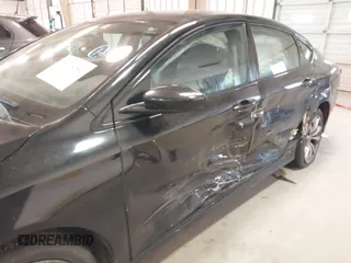 2015 Chrysler 200 S with VIN 1C3CCCBB7FN629131, listed as a IAAI auction lot 41428282 with 290,014 mi miles and . Bid and sale history available at carsss.com. Image 6.