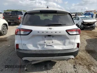 2022 Ford Escape SE z VIN 1FMCU0G63NUB40275, wystawiony jako Copart lot #52416065 z przebiegiem 17 472 mil mil oraz Szkoda całkowita • Salvage title. Historia ofert i sprzedaży dostępna na DreamBid. Obrazek 6.