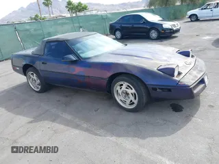 1988 Chevrolet Corvette z VIN 1G1YY3187J5105925, wystawiony jako IAAI lot #42358878 z przebiegiem 204 801 mil mil oraz . Historia ofert i sprzedaży dostępna na DreamBid. Obrazek 14.