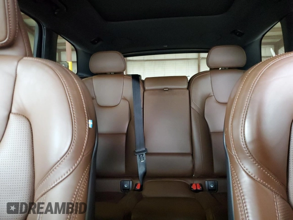 2022 Volvo XC60 Inscription with VIN YV4L12RL2N1083576, listed as a Copart auction lot 57669655 with 40,764 mi miles and Salvage title. Bid and sale history available at DreamBid. Image 10.