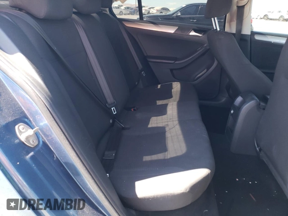 2015 Volkswagen Jetta SE with VIN 3VWD17AJ8FM242150, listed as a Copart auction lot 63433785 with 140,436 mi miles and Salvage title. Bid and sale history available at DreamBid. Image 10.