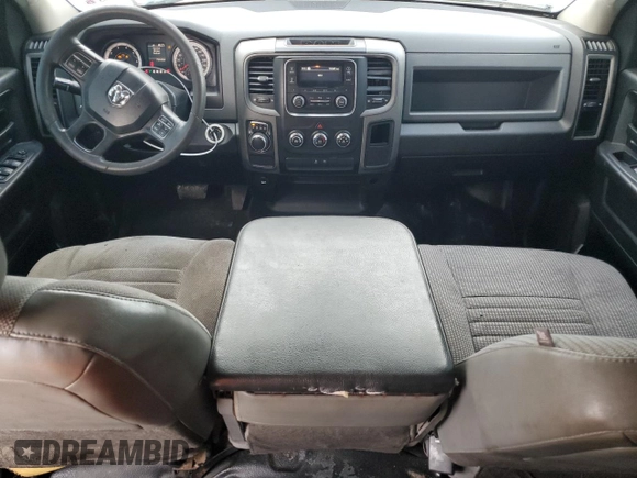 2020 Ram 1500 Tradesman z VIN 1C6RR6FG5LS149637, wystawiony jako Copart lot #55335625 z przebiegiem 79 445 mil mil oraz Szkoda całkowita • Salvage title. Historia ofert i sprzedaży dostępna na DreamBid. Obrazek 8.
