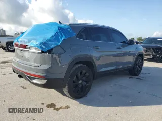 2024 Volkswagen Atlas SE z VIN 1V2WE2CA2RC262320, wystawiony jako Copart lot #57114235 z przebiegiem 5 513 mil mil oraz Szkoda całkowita • Salvage title. Historia ofert i sprzedaży dostępna na DreamBid. Obrazek 3.