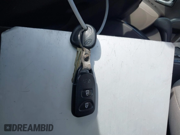 2010 Hyundai Tucson GLS with VIN KM8JT3AC1AU097317, listed as a IAAI auction lot 41758296 with 108,695 mi miles and . Bid and sale history available at DreamBid. Image 11.