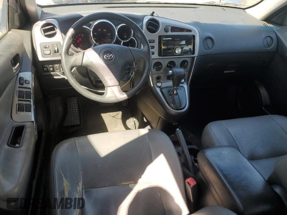 2006 Toyota Matrix STD z VIN 2T1LR30EX6C552801, wystawiony jako Copart lot #52352645 z przebiegiem 225 295 mil mil oraz Czysty tytuł • Clean title. Historia ofert i sprzedaży dostępna na DreamBid. Obrazek 8.