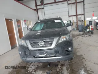 2017 Nissan Pathfinder SV z VIN 5N1DR2MMXHC636690, wystawiony jako IAAI lot #41424828 z przebiegiem 114 994 mil mil oraz . Historia ofert i sprzedaży dostępna na DreamBid. Obrazek 12.