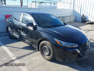 2024 Nissan Sentra S z VIN 3N1AB8BV9RY229224, wystawiony jako IAAI lot #41625753 z przebiegiem 20 740 mil mil oraz . Historia ofert i sprzedaży dostępna na DreamBid. Obrazek 1.