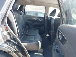 2016 Nissan Rogue SV z VIN 5N1AT2MV1GC896150, wystawiony jako IAAI lot #41776638 z przebiegiem 66 781 mil mil oraz . Historia ofert i sprzedaży dostępna na DreamBid. Obrazek 8.