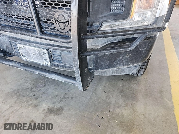 2018 Ford F-150 XL z VIN 1FTFX1E58JKF35180, wystawiony jako IAAI lot #42782023 z przebiegiem 105 516 mil mil oraz . Historia ofert i sprzedaży dostępna na DreamBid. Obrazek 28.