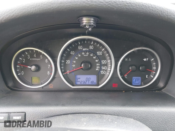 2010 Hyundai Veracruz Limited z VIN KM8NU4CC1AU137252, wystawiony jako IAAI lot #42121832 z przebiegiem 232 718 mil mil oraz . Historia ofert i sprzedaży dostępna na DreamBid. Obrazek 7.