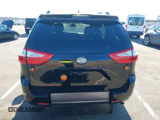 2018 Toyota Sienna XLE Auto Access Seat with VIN 5TDYZ3DC0JS913659, listed as a IAAI auction lot 41753475 with 172,858 mi miles. Bid and sale history available at carsss.com. Image 16.