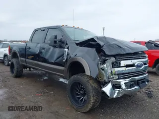 2017 Ford Super Duty F-250 SRW Lariat with VIN 1FT7W2B60HED49538, listed as a IAAI auction lot 41954335 with 253,407 mi miles. Bid and sale history available at carsss.com. Image 1.