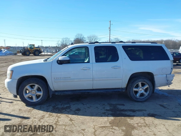2008 Chevrolet Suburban Commercial with VIN 1GNFK163X8J134555, listed as a IAAI auction lot 41405739 with 205,810 mi miles. Bid and sale history available at carsss.com. Image 15.