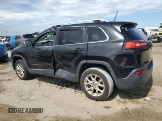 2018 Jeep Cherokee Latitude with VIN 1C4PJLCB8JD533525, listed as a Copart auction lot 60840625 with 89,011 mi miles and Salvage title. Bid and sale history available at DreamBid. Image 2.