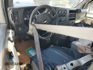 2012 Chevrolet Express Cargo z VIN 1GCWGFCA3C1155900, wystawiony jako Copart lot #42517515 z przebiegiem Nie podano mil oraz Szkoda całkowita • Salvage title. Historia ofert i sprzedaży dostępna na DreamBid. Obrazek 8.