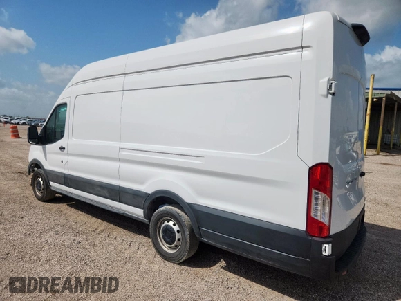 2023 Ford Transit Cargo z VIN 1FTBW3X86PKB92141, wystawiony jako Copart lot #61038085 z przebiegiem 45 032 mil mil oraz Czysty tytuł • Clean title. Historia ofert i sprzedaży dostępna na DreamBid. Obrazek 2.