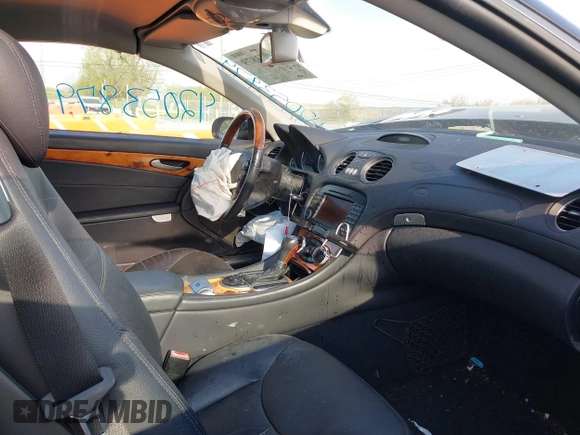 2007 Mercedes-Benz SL 550 с VIN WDBSK71F27F132696, выставлен на аукционе IAAI как лот 42053879 с пробегом 115 093 миль миль и . История ставок и продаж доступна на DreamBid. Изображение 5.