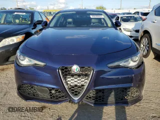 2018 Alfa Romeo Giulia with VIN ZARFAEBN5J7582236, listed as a Copart auction lot 49299943 with 45,736 mi miles. Bid and sale history available at carsss.com. Image 5.