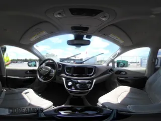 2020 Chrysler Pacifica Touring L with VIN 2C4RC1BG1LR269004, listed as a IAAI auction lot 42287228 with 71,498 mi miles and . Bid and sale history available at DreamBid. Image 18.