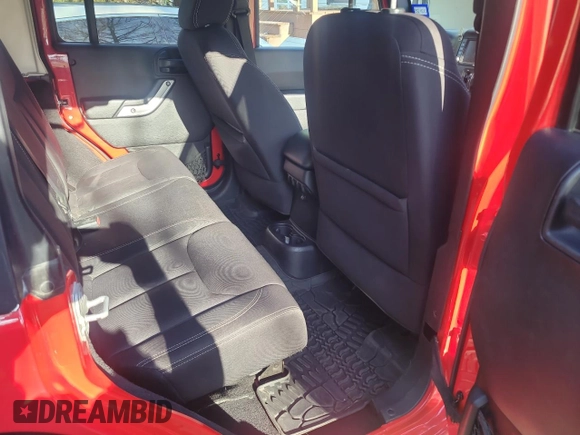 2014 Jeep Wrangler Unlimited Rubicon with VIN 1C4BJWFGXEL197231, listed as a Copart auction lot 49048485 with 90,165 mi miles and Clean Title. Bid and sale history available at carsss.com. Image 6.