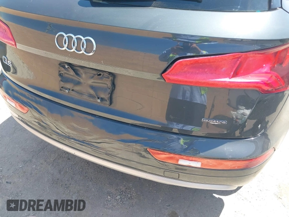2019 Audi Q5 Premium with VIN WA1ANAFYXK2093555, listed as a IAAI auction lot 41527826 with 55,955 mi miles and . Bid and sale history available at DreamBid. Image 11.