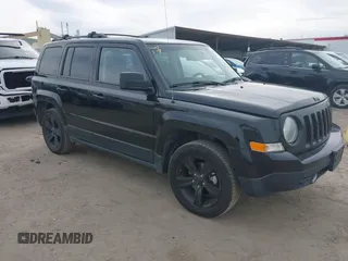2015 Jeep Patriot Sport z VIN 1C4NJPBAXFD246184, wystawiony jako IAAI lot #41835844 z przebiegiem 165 521 mil mil oraz . Historia ofert i sprzedaży dostępna na DreamBid. Obrazek 1.