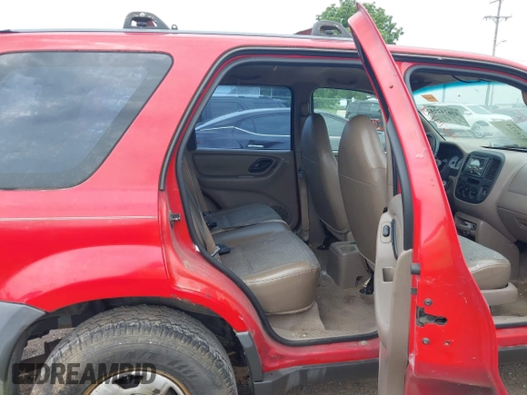 2001 Ford Escape with VIN 1FMUU01B21KF17923, listed as a IAAI auction lot 42674224 with 285,460 mi miles and . Bid and sale history available at DreamBid. Image 8.