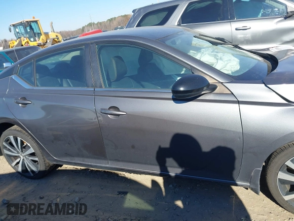 2019 Nissan Altima 2.5 SR with VIN 1N4BL4CV2KC218687, listed as a IAAI auction lot 41020050 with 69,270 mi miles. Bid and sale history available at carsss.com. Image 14.