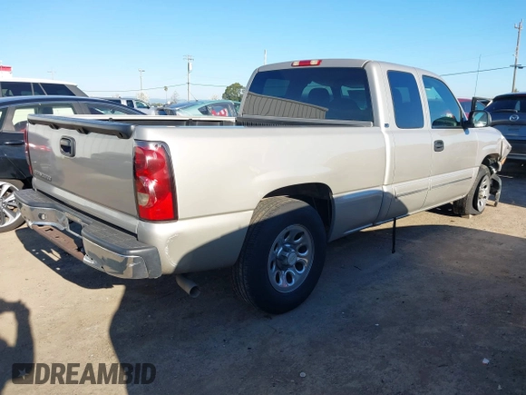 2006 Chevrolet Silverado 1500 Work Truck with VIN 1GCEC19X86Z240775, listed as a IAAI auction lot 41878620 with 198,686 mi miles. Bid and sale history available at carsss.com. Image 4.