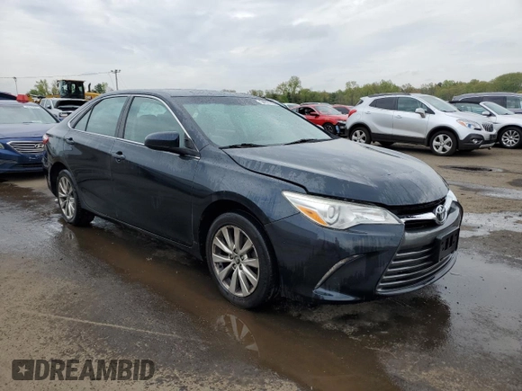 2017 Toyota Camry XLE with VIN 4T1BF1FK5HU678538, listed as a Copart auction lot 54817755 with 72,718 mi miles and Salvage Title. Bid and sale history available at DreamBid. Image 4.