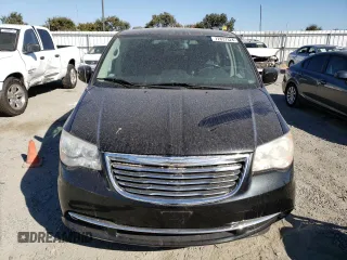 2014 Chrysler Town & Country Touring with VIN 2C4RC1BG9ER438074, listed as a Copart auction lot 72837324 with 93,200 mi miles and Clean Title. Bid and sale history available at DreamBid. Image 5.