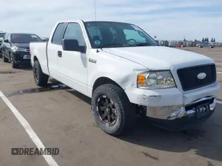 2006 Ford F-150 STX with VIN 1FTRX12W96KA83287, listed as a IAAI auction lot 41762440 with 235,373 mi miles. Bid and sale history available at carsss.com. Image 1.