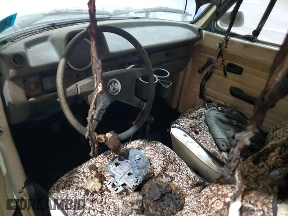1979 Volkswagen Beetle z VIN 1592017519, wystawiony jako Copart lot #64070775 z przebiegiem Nie podano mil oraz Czysty tytuł • Clean title. Historia ofert i sprzedaży dostępna na DreamBid. Obrazek 8.