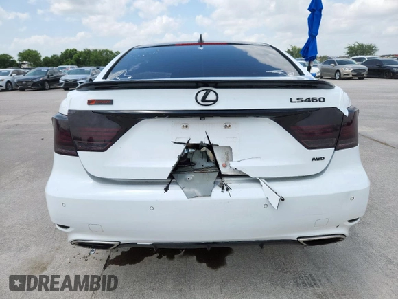 2015 Lexus LS 460 z VIN JTHCL5EF5F5023802, wystawiony jako Copart lot #61601925 z przebiegiem 110 064 mil mil oraz Szkoda całkowita • Salvage title. Historia ofert i sprzedaży dostępna na DreamBid. Obrazek 6.