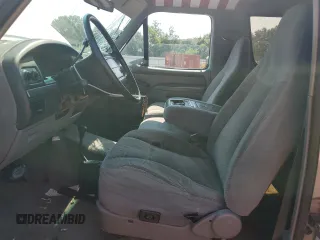 1996 Ford Bronco Custom with VIN 1FMEU15H2TLA98333, listed as a Copart auction lot 67065144 with 347,019 mi miles and Salvage Title. Bid and sale history available at carsss.com. Image 7.