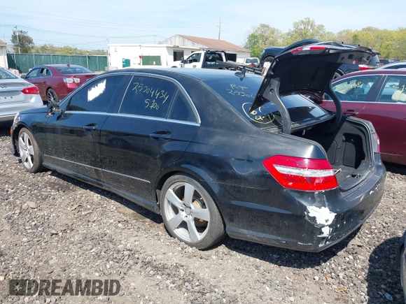 2010 Mercedes-Benz E 350 Luxury с VIN WDDHF8HB6AA139105, выставлен на аукционе IAAI как лот 42186932 с пробегом Не указан миль и . История ставок и продаж доступна на DreamBid. Изображение 3.