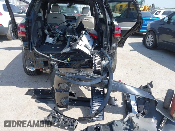 2021 BMW X5 xDrive40i with VIN 5UXCR6C01M9E66976, listed as a IAAI auction lot 42024110 with 67,877 mi miles and . Bid and sale history available at DreamBid. Image 12.