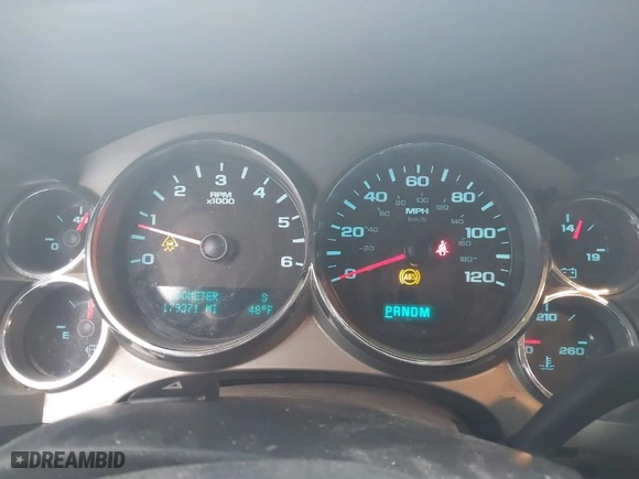 2010 Chevrolet Silverado 1500 LT with VIN 3GCRKSE38AG208706, listed as a IAAI auction lot 42081553 with 179,371 mi miles. Bid and sale history available at carsss.com. Image 7.